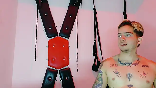 AliceandMax Adlı Modelin Web Kamerası Şovu