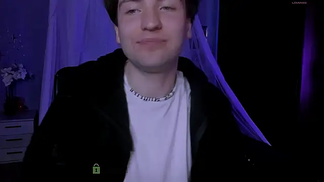 XXX chat uživo modela joseph_bear_