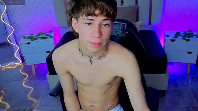 kaelwolf_tay Live XXX Chat