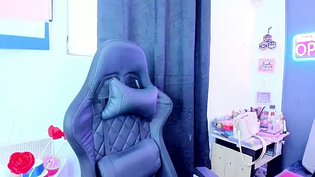 chaymae_nah_'s Webcam Show