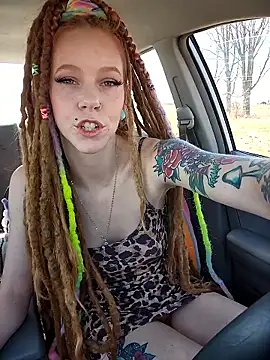 LucidLucy élő XXX-chatje