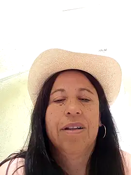 valeriapinter: απευθείας συνομιλία ΧΧΧ