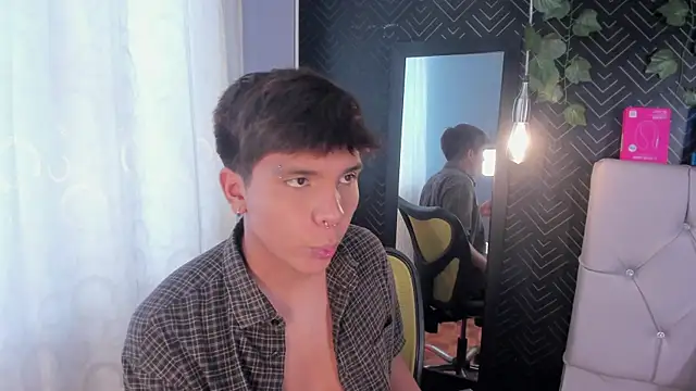 Thiago_Kozak's Live XXX Chat