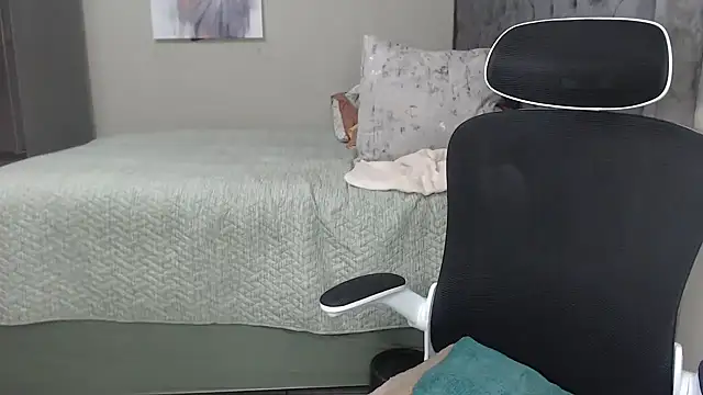 YummyMelxxn Live XXX chat