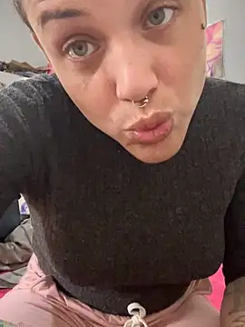 alicetgirlbr's Webcam Show