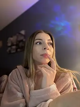 Mia_Ethan Chat XXX in diretta