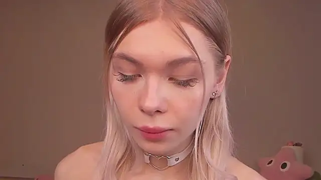 Blondy_Fina Webcam Show