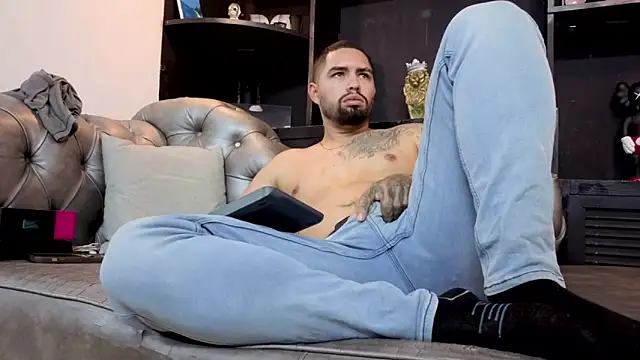 matteosantos' Live XXX Chat