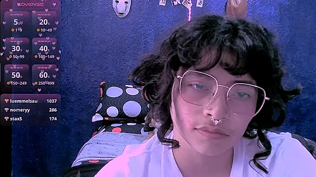 NinaYellow Chat XXX in diretta