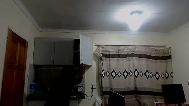 Cutebootyxx 现场XXX聊天