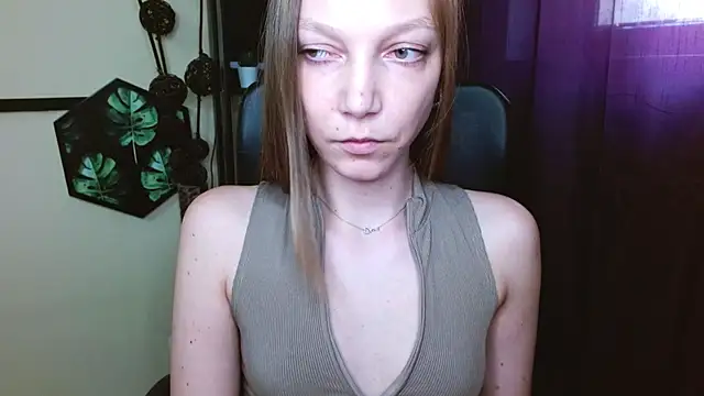 EmillyPlay's Live XXX Chat