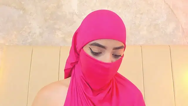 nayiraa_'s Live XXX Chat