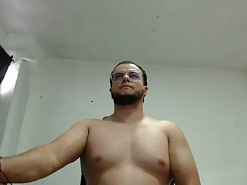 XXX chat uživo modela Masterboy00