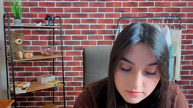 AshleyyLong Show in webcam