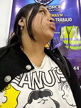 _Mia-Safety_Inspector's Live XXX Chat