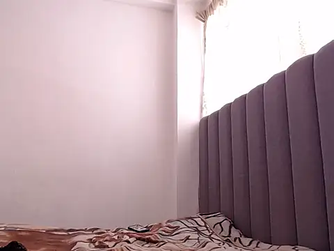 saara_johnson496: διαδικτυακό σόου στην κάμερα