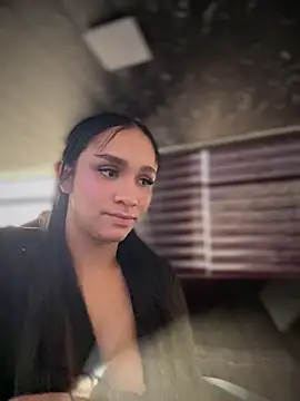 Isabella-Teen Live XXX-chat