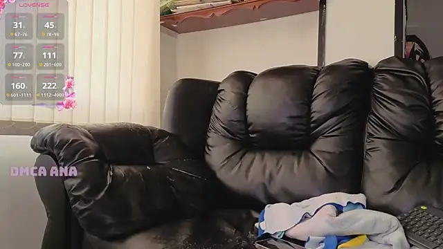 Chat +18 de Big_titssplay ao vivo