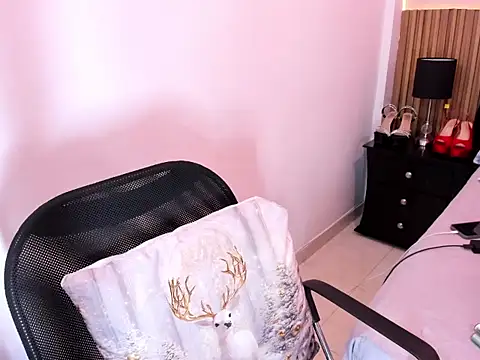 Czat XXX na żywo – Pauline_Fox