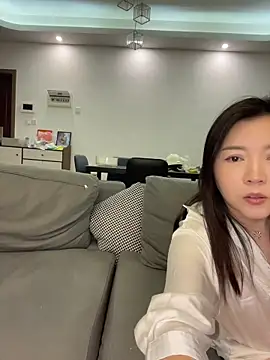 LuckyGirl-11's Live XXX Chat