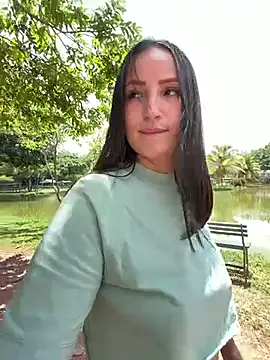 Silvia_G: онлайн-секс-чат