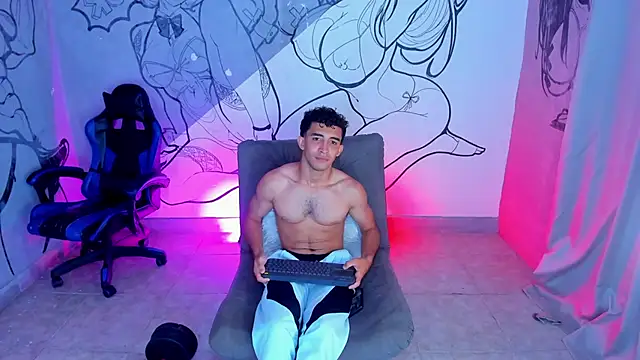 caius_bigcock1's Webcam Show