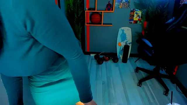 AnaMills: онлайн-секс-чат