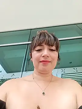 tata_sanz_ Webcam show