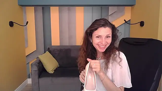 EllaLong Live XXX Chat