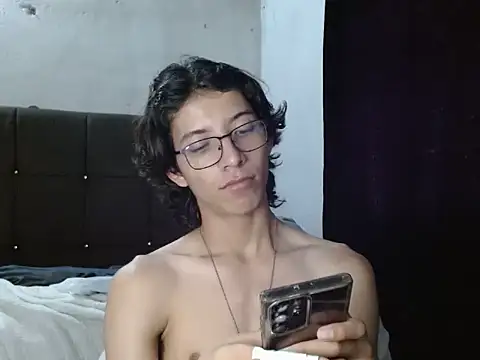 VAZAK Chat XXX in diretta
