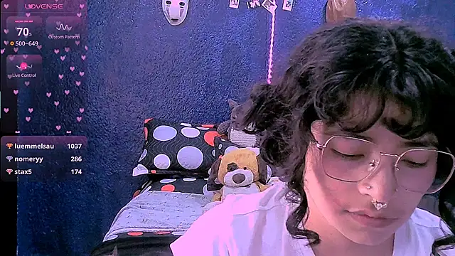 NinaYellowのライブXXXチャット