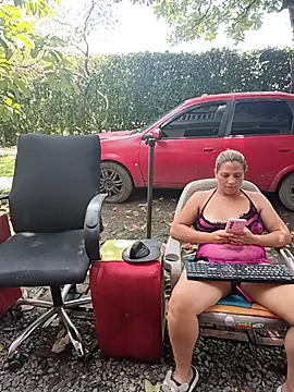 hotandfierylatinos2023のライブXXXチャット