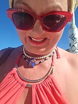 Hot-Muci Live XXX-Chat