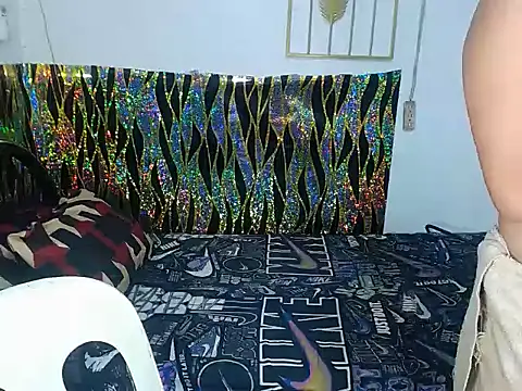 BIGMOMMYCOCK Webcam show