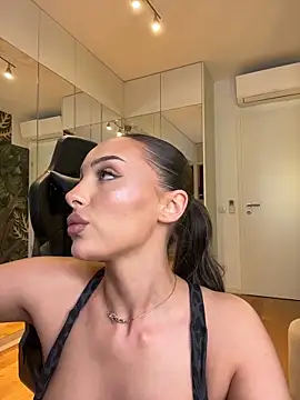 MileySin1111 – Live XXX-chat