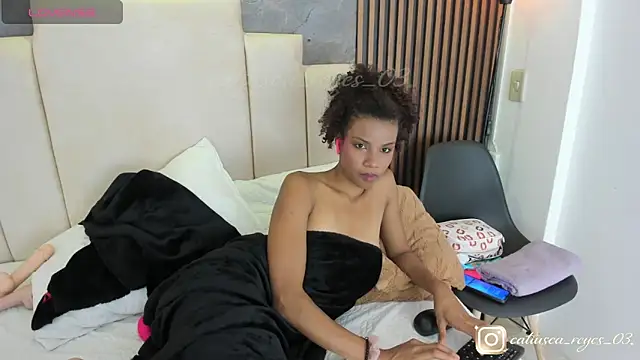 Chat +18 de catiusca_reyes_03 ao vivo