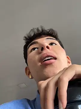 CAROLYNFOSTER: онлайн-секс-чат