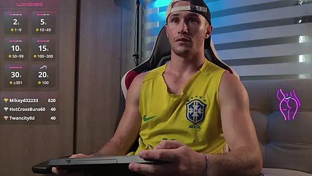 AxelFairchaild: απευθείας συνομιλία ΧΧΧ