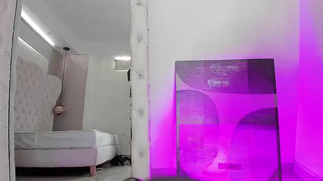 Lucii_fer_のウェブカメラショー