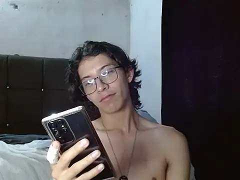 Pertunjukan Kamera Web VAZAK