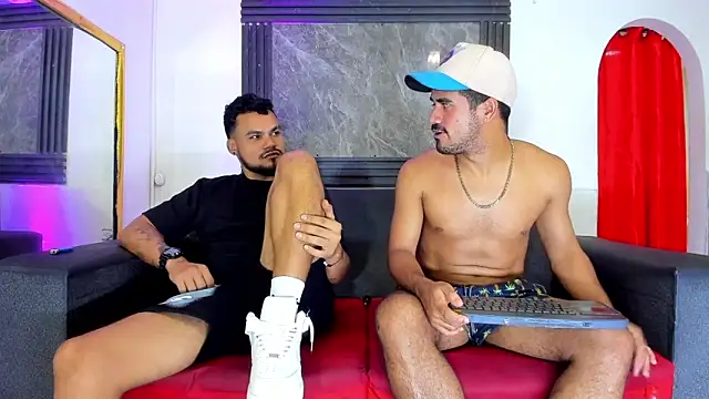 Latins_on_fire Webcam-Show