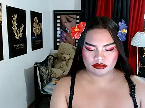 TSbrianaHugeCockのウェブカメラショー