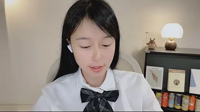 Onechestnutn Live XXX chat