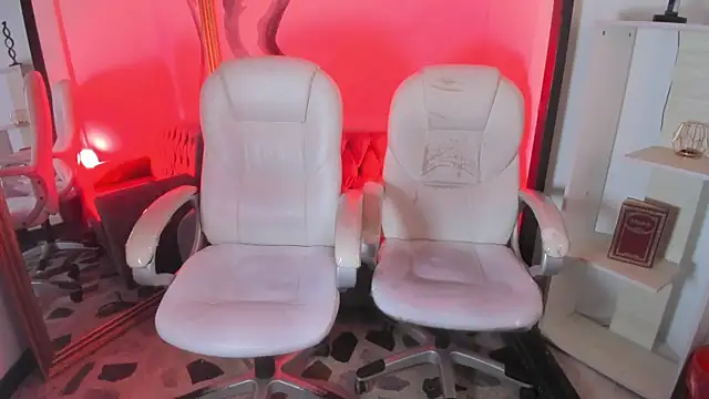 Chat +18 de GemmaBrown ao vivo