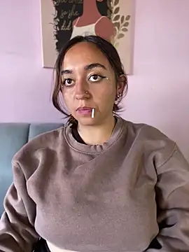 Im_Luuu: απευθείας συνομιλία ΧΧΧ