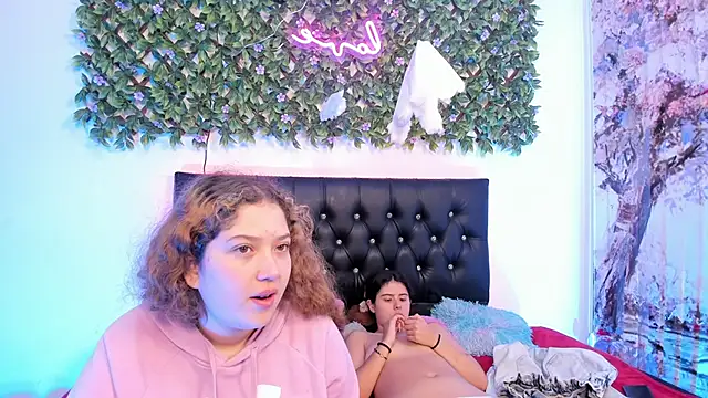 valeria_and_zoe webcam show