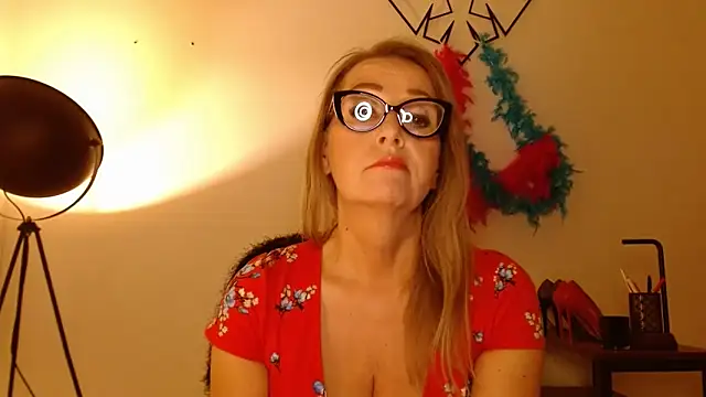 leaxSTAR's Live XXX Chat