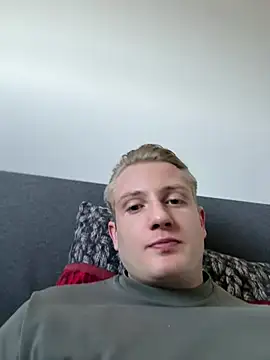 dirtyBent Adlı Modelin Web Kamerası Şovu