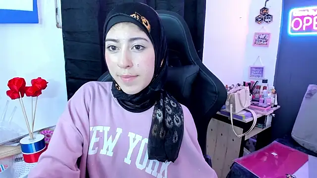 chaymae_nah_'s Webcam Show