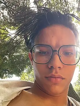 Chatroom XXX en direct de Andres_boy252